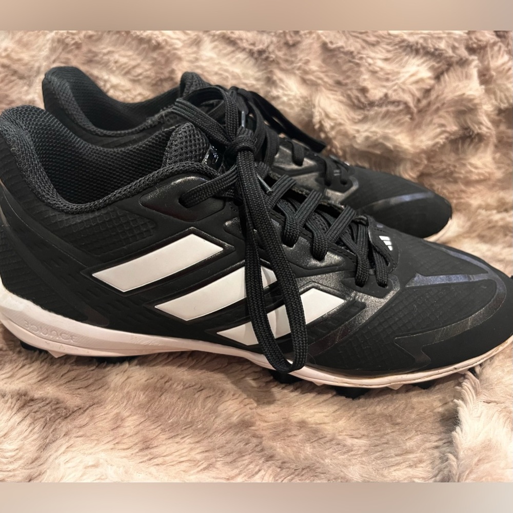 Men’s Adidas Icon 8 MD Cleats sz 7